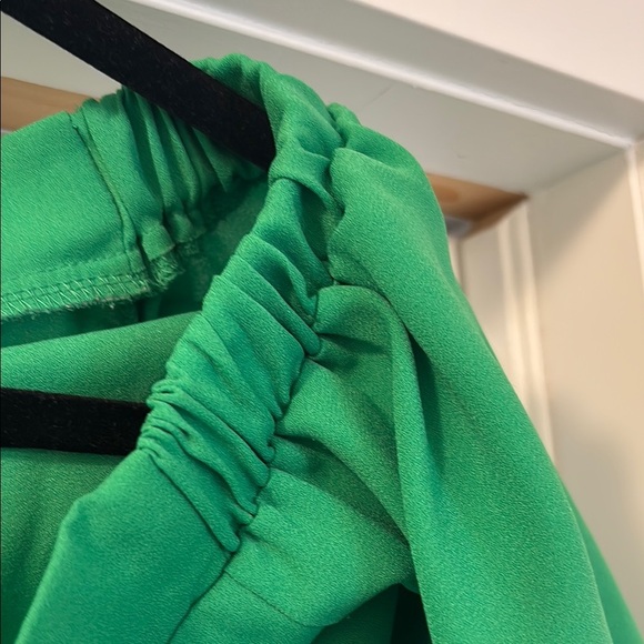 Green Ruched Blouse with Short Sleeves - Picture 3 of 9